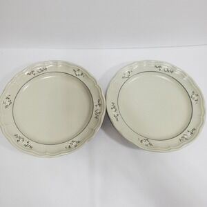 Pfaltzgraff Heirloom Dinner Plates Set of 2 Gray‎ Floral Country Style Scalloped